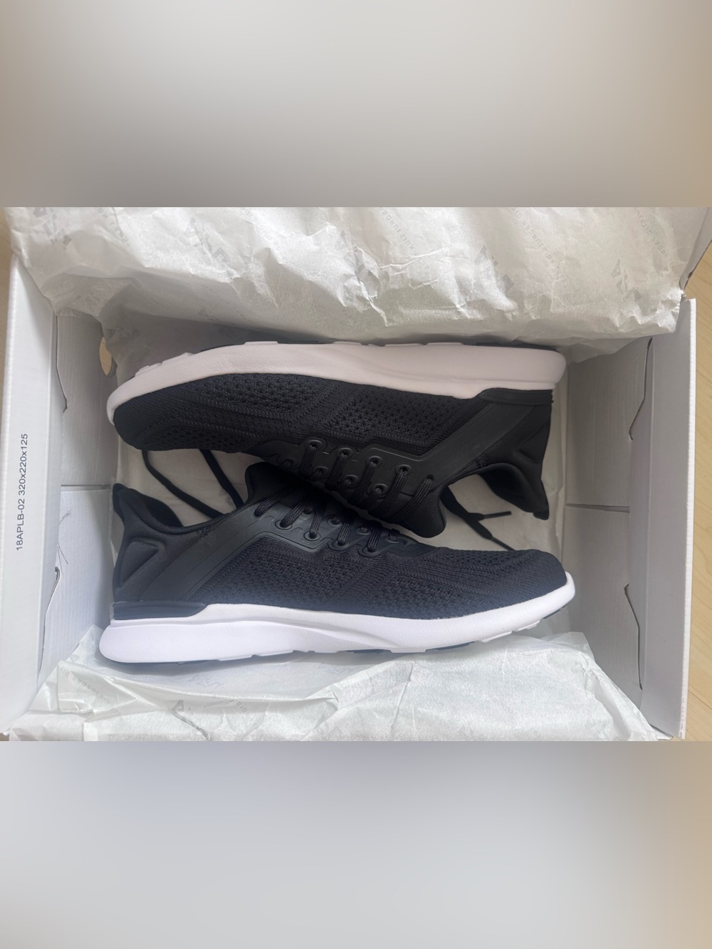 Women’s Techloom Tracer - Black and White